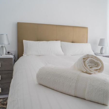 Malagasuite Blue Horizon בנאלמדנה מראה חיצוני תמונה